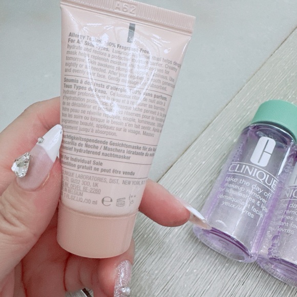 Clinique skincare /makeup bundle /mascara/eye cream /makeup remover/mask/New - Picture 5 of 7